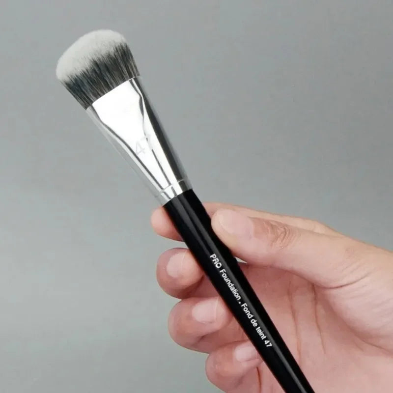 Professional Foundation Brush 47